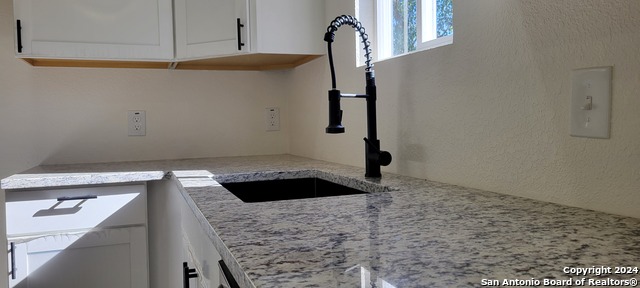 Listing photo id 5 for 338 42nd Sw