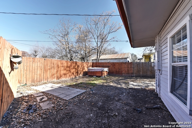 Image 30 of 50 For 623 Clower