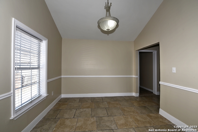 Image 9 of 50 For 623 Clower