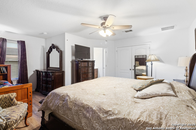 Image 14 of 30 For 9642 Pleasanton Cove