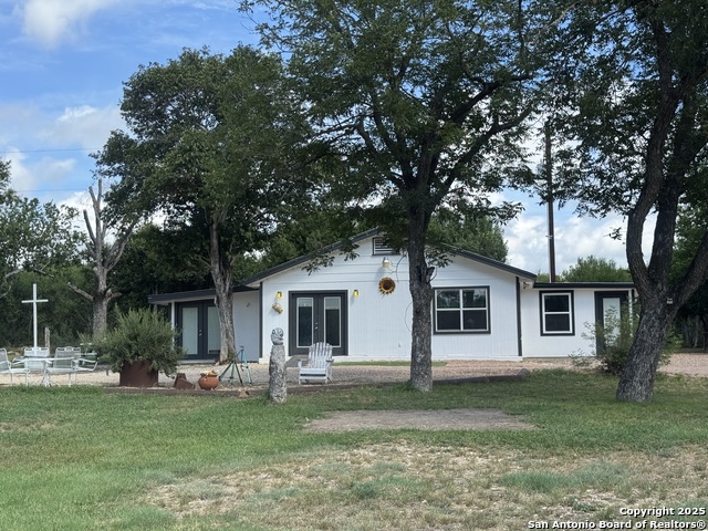 Listing photo id 2 for 854 Live Oak