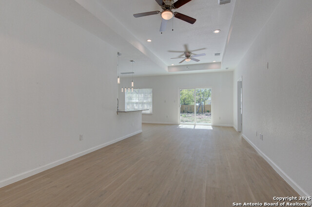 Listing photo id 4 for 626 Sewanee St