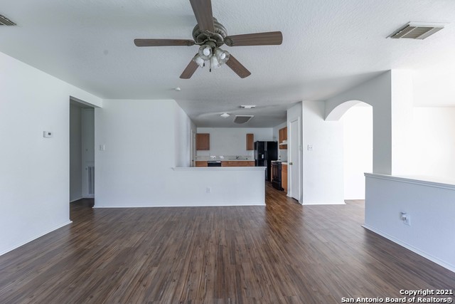 Listing photo id 2 for 8723 Dakota Creek