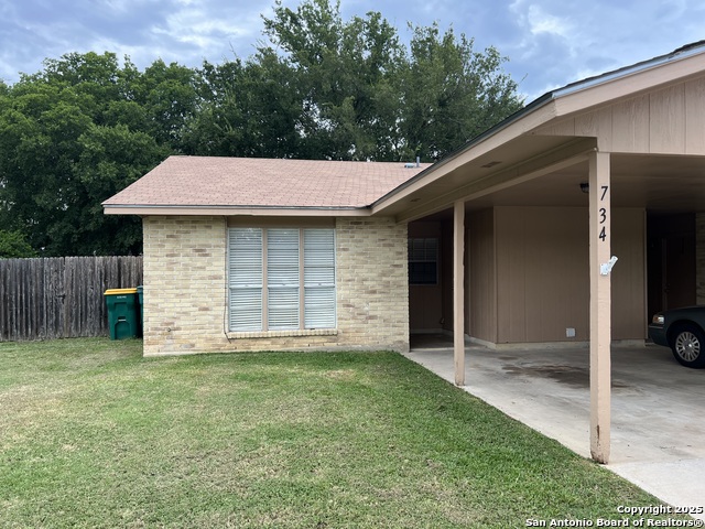 Listing photo id 15 for 734 Rosewood