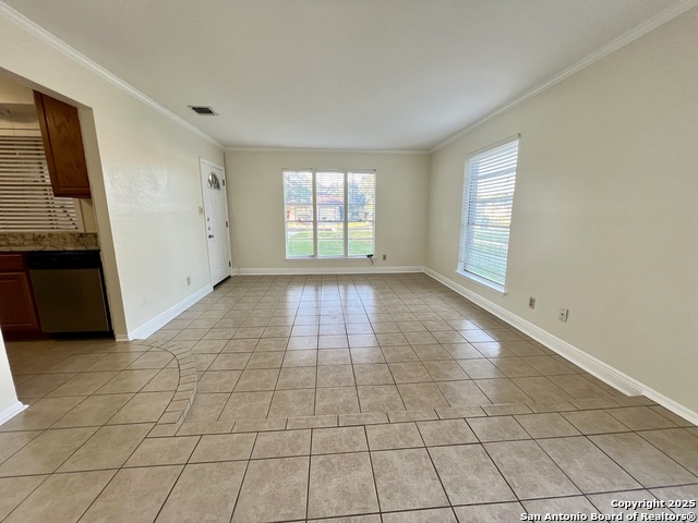 Listing photo id 2 for 734 Rosewood