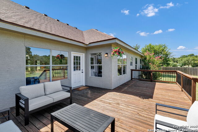 Listing photo id 42 for 913 Long Mdw