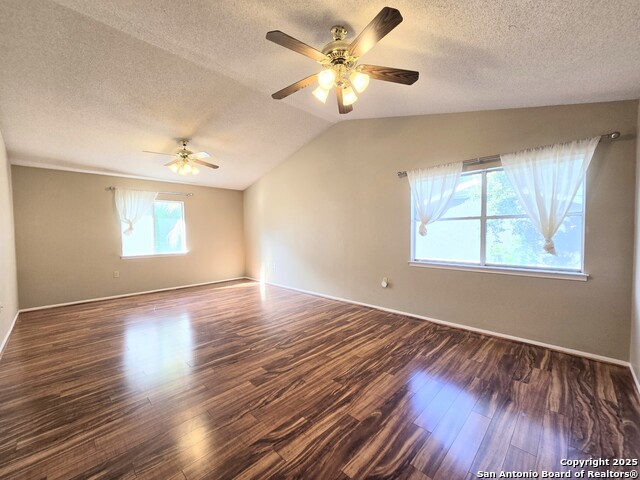 Image 17 of 28 For 8706 Collingwood