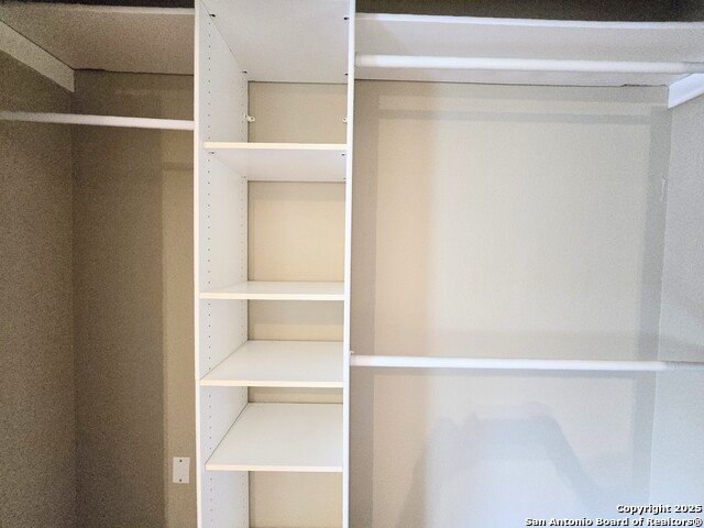 Image 20 of 28 For 8706 Collingwood