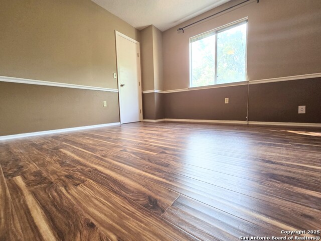 Image 22 of 28 For 8706 Collingwood