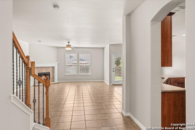 Listing photo id 8 for 128 Sage Cyn