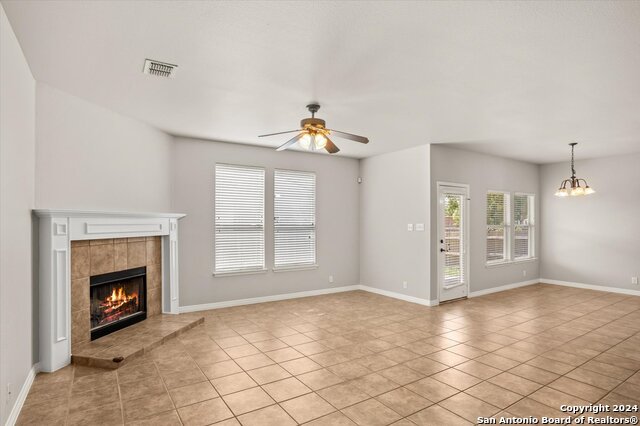 Listing photo id 10 for 128 Sage Cyn