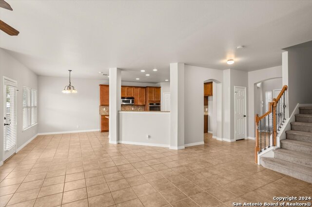 Listing photo id 13 for 128 Sage Cyn