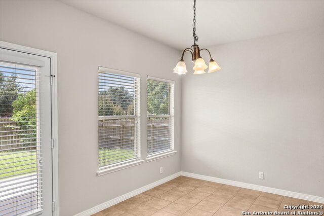 Listing photo id 15 for 128 Sage Cyn