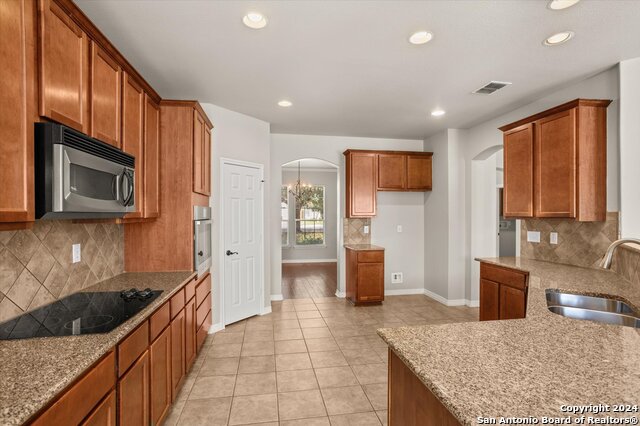 Listing photo id 16 for 128 Sage Cyn