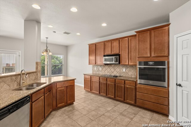 Listing photo id 17 for 128 Sage Cyn