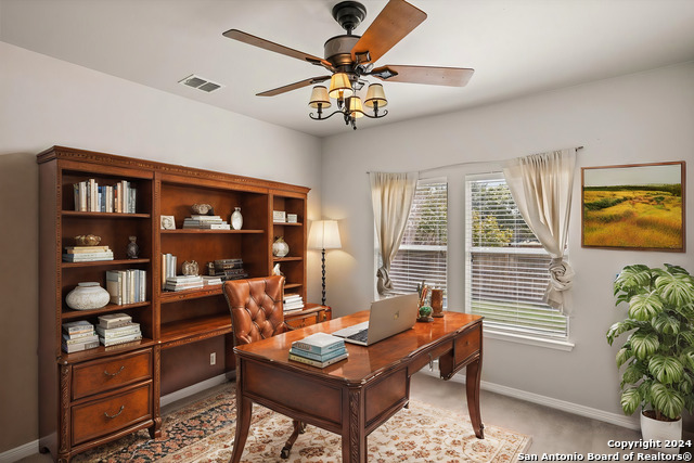 Listing photo id 21 for 128 Sage Cyn