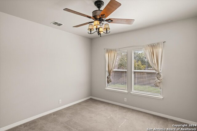 Listing photo id 22 for 128 Sage Cyn