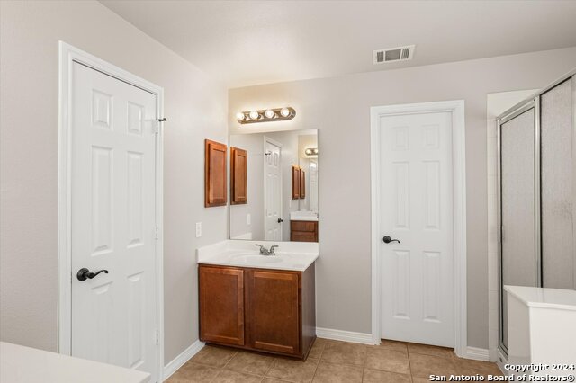 Listing photo id 30 for 128 Sage Cyn