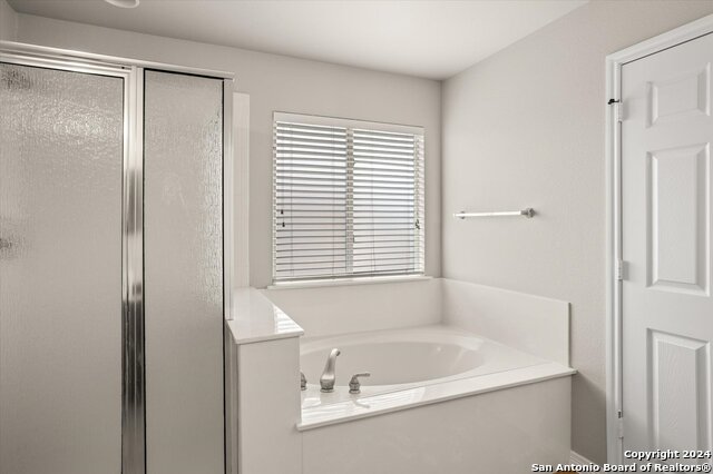 Listing photo id 32 for 128 Sage Cyn