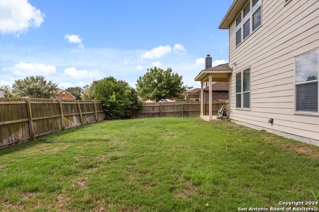 Listing photo id 42 for 128 Sage Cyn