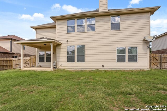 Listing photo id 43 for 128 Sage Cyn