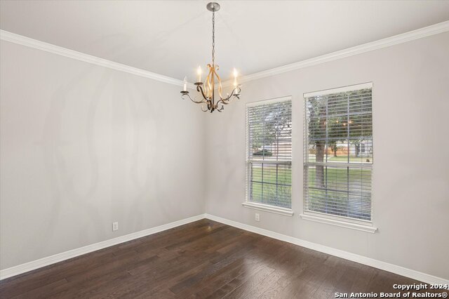 Listing photo id 6 for 128 Sage Cyn