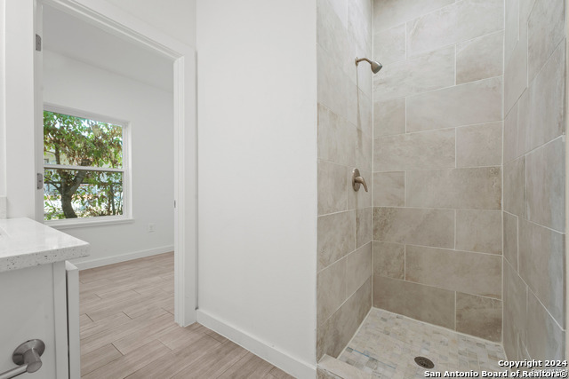 Image 21 of 26 For 212 Cooper St