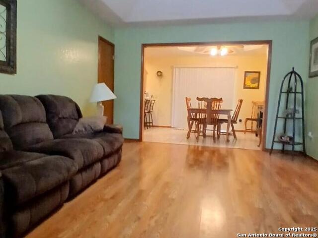 Listing photo id 17 for 7445 Golf Drive