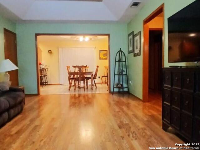Listing photo id 18 for 7445 Golf Drive