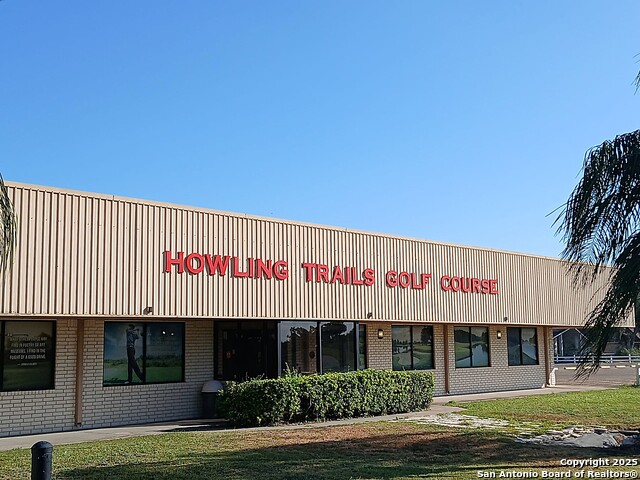 Listing photo id 42 for 7445 Golf Drive