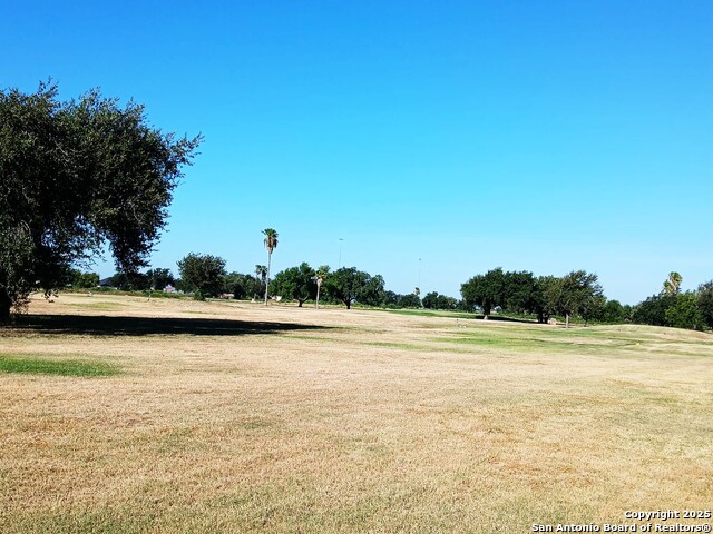Listing photo id 43 for 7445 Golf Drive