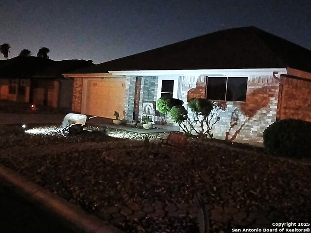 Listing photo id 3 for 7445 Golf Drive