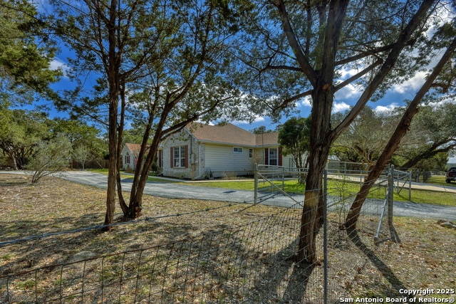 Listing photo id 15 for 4200 Havenrock