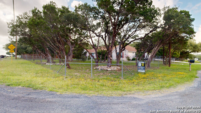 Listing photo id 1 for 4200 Havenrock