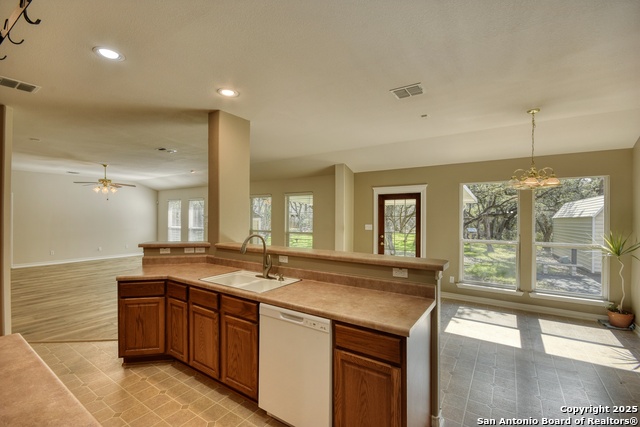 Listing photo id 29 for 4200 Havenrock