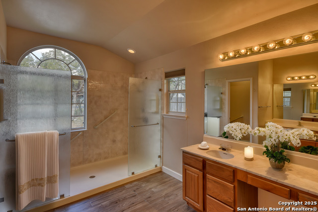 Listing photo id 34 for 4200 Havenrock