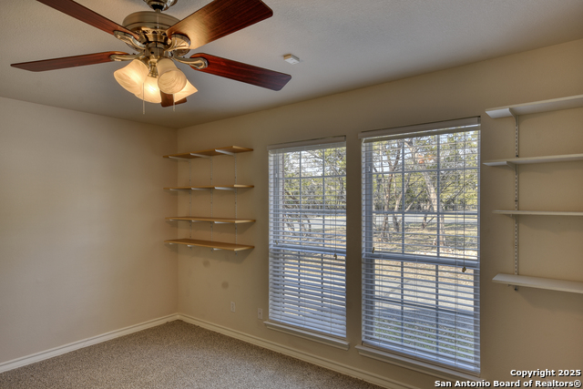 Listing photo id 37 for 4200 Havenrock