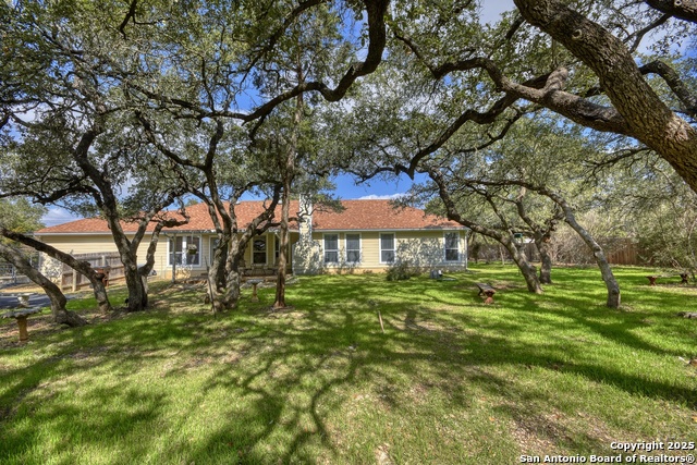 Listing photo id 49 for 4200 Havenrock