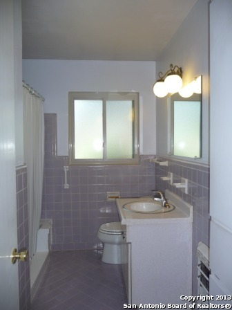Image 15 of 18 For 702 Byrnes Dr