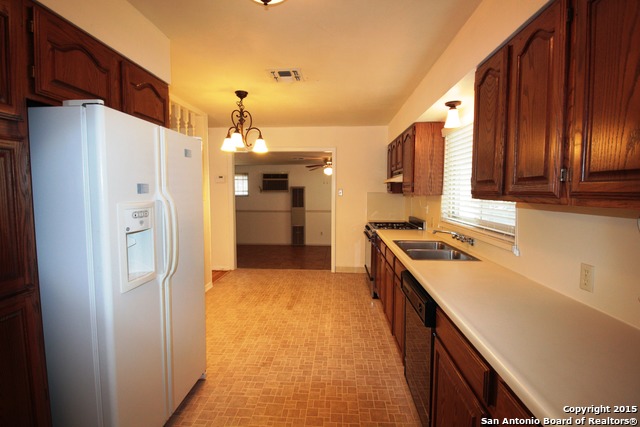 Image 7 of 18 For 702 Byrnes Dr