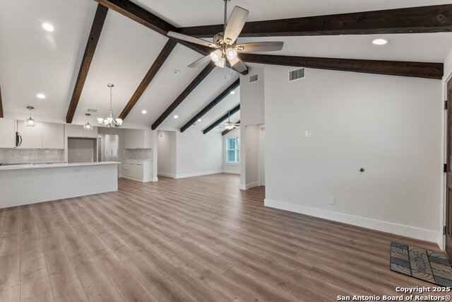 Listing photo id 29 for 111 Young W