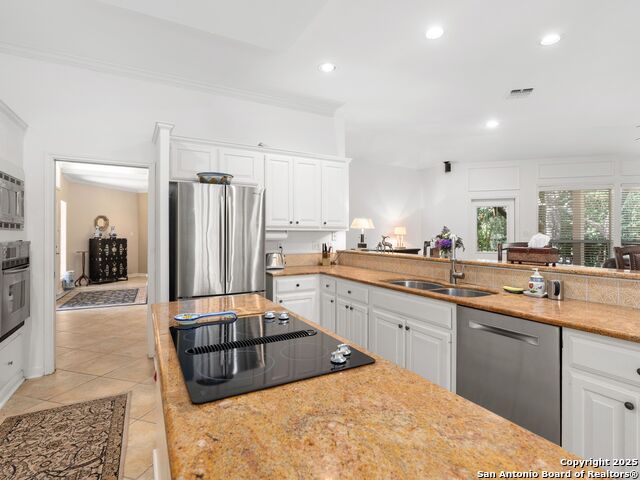 Image 11 of 29 For 31 Inwood Manor
