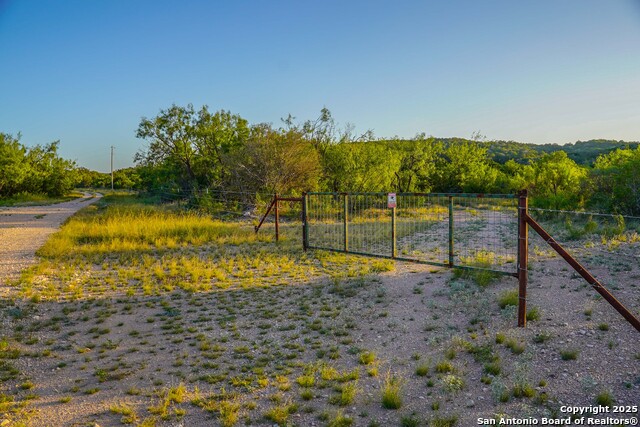 Listing photo id 1 for Tbd Mailtrail Rd