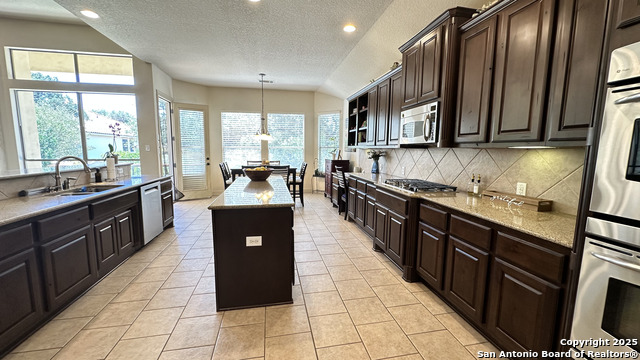 Image 11 of 48 For 1206 Via Milano