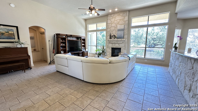 Image 21 of 48 For 1206 Via Milano