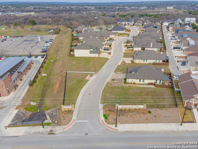 Image 11 of 28 For 917 Gruene Place