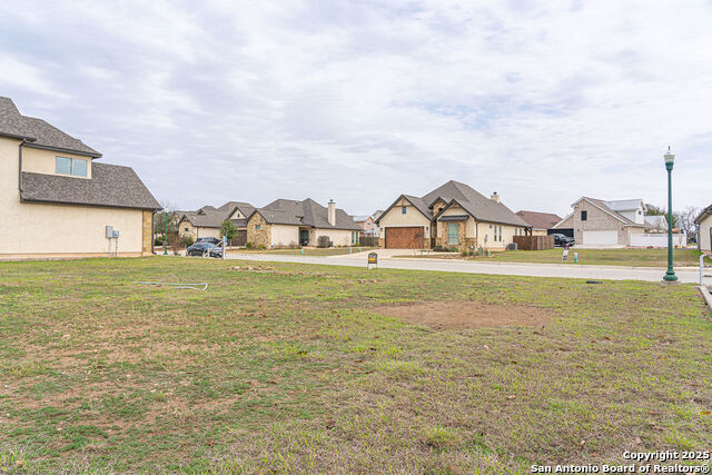 Image 22 of 28 For 917 Gruene Place