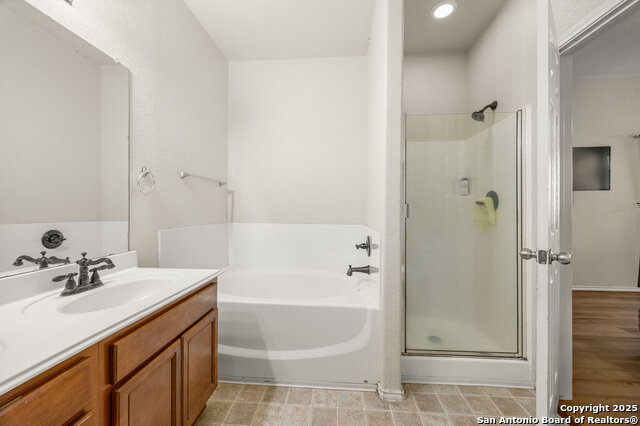 Image 16 of 26 For 5704 Mahogany Bay