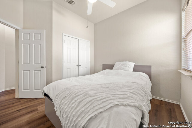 Image 18 of 26 For 5704 Mahogany Bay