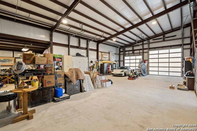 Image 16 of 40 For 370 Gray Wolf